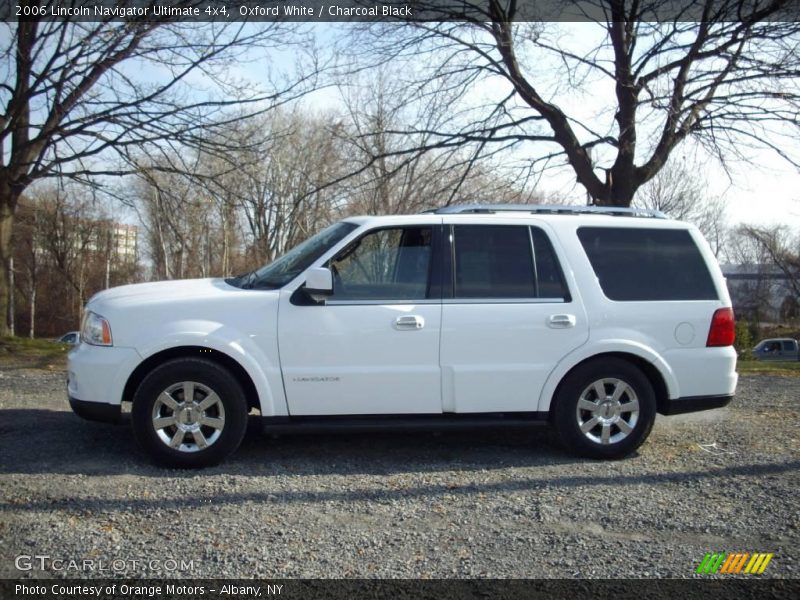Oxford White / Charcoal Black 2006 Lincoln Navigator Ultimate 4x4