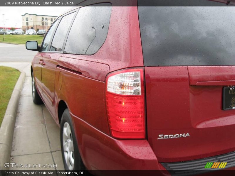 Claret Red / Beige 2009 Kia Sedona LX