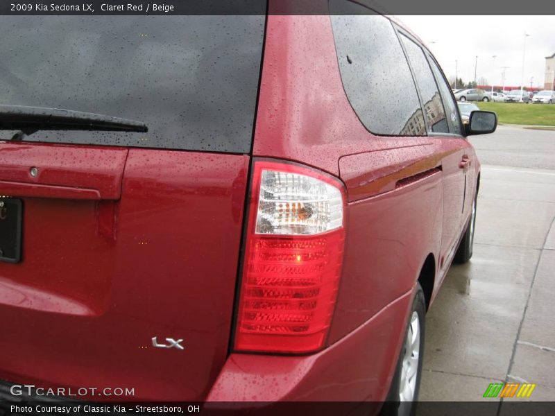 Claret Red / Beige 2009 Kia Sedona LX