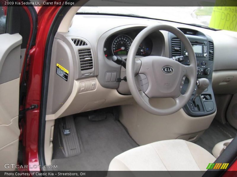 Claret Red / Beige 2009 Kia Sedona LX