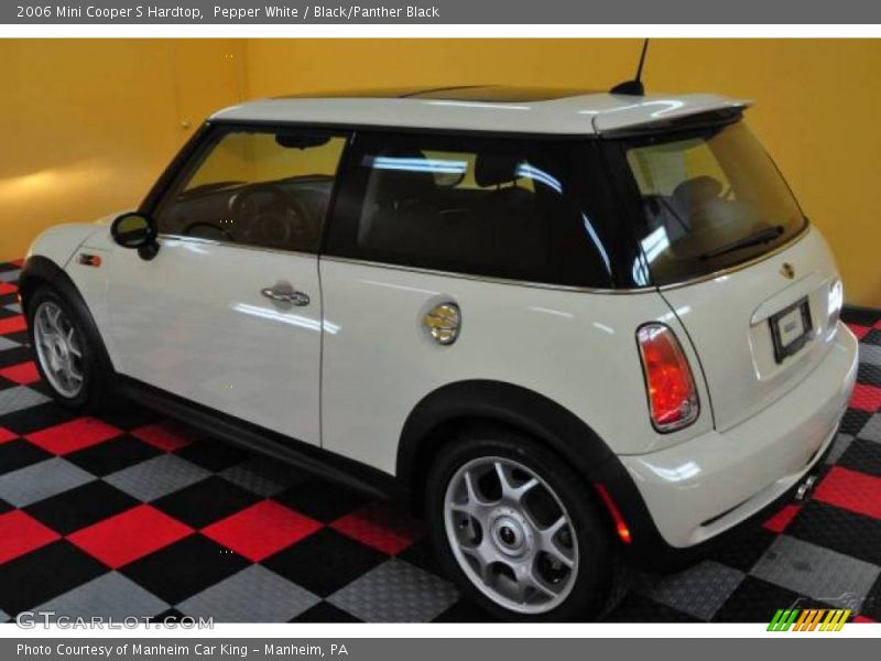 Pepper White / Black/Panther Black 2006 Mini Cooper S Hardtop