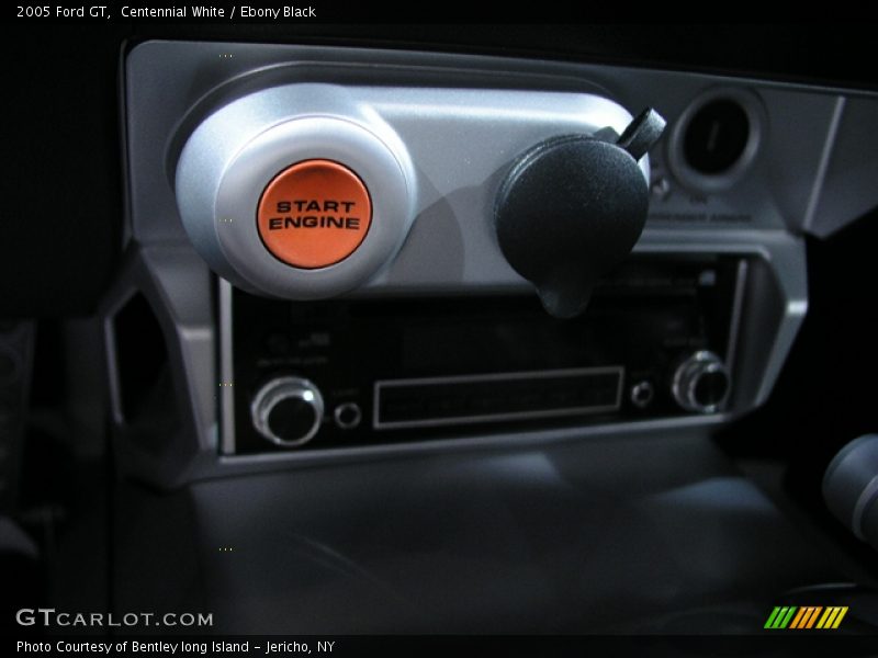 Centennial White / Ebony Black 2005 Ford GT
