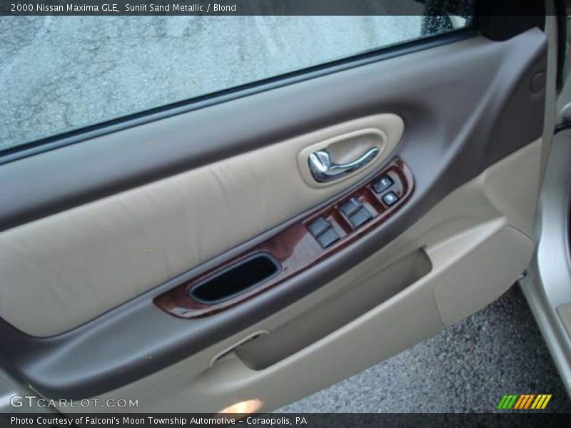Sunlit Sand Metallic / Blond 2000 Nissan Maxima GLE