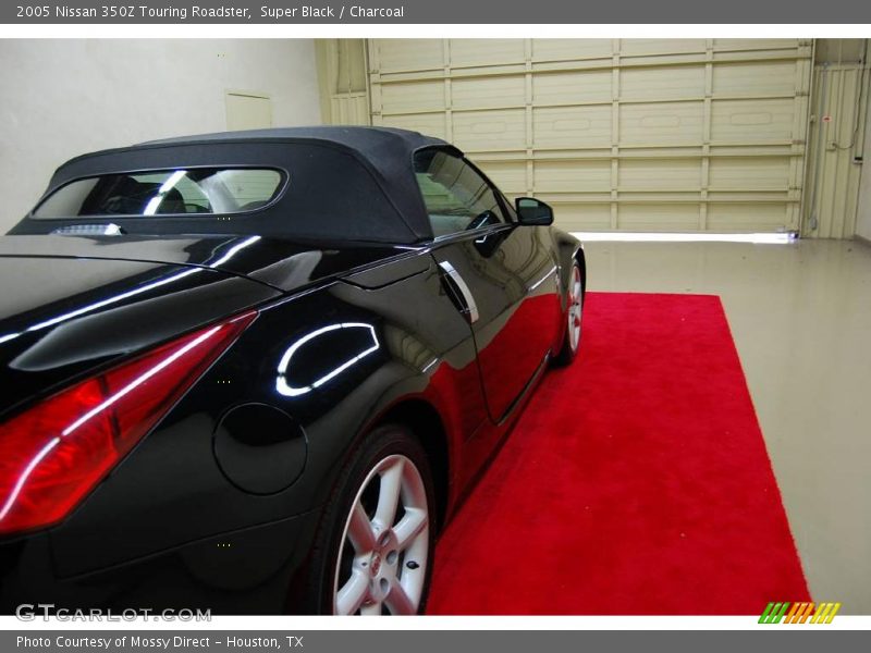 Super Black / Charcoal 2005 Nissan 350Z Touring Roadster