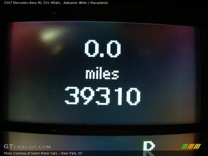 Alabaster White / Macadamia 2007 Mercedes-Benz ML 350 4Matic