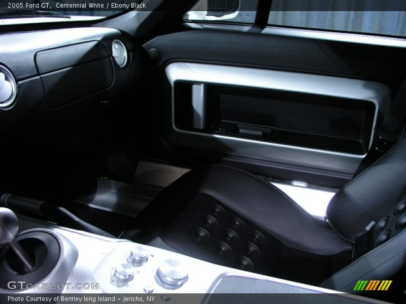 Centennial White / Ebony Black 2005 Ford GT
