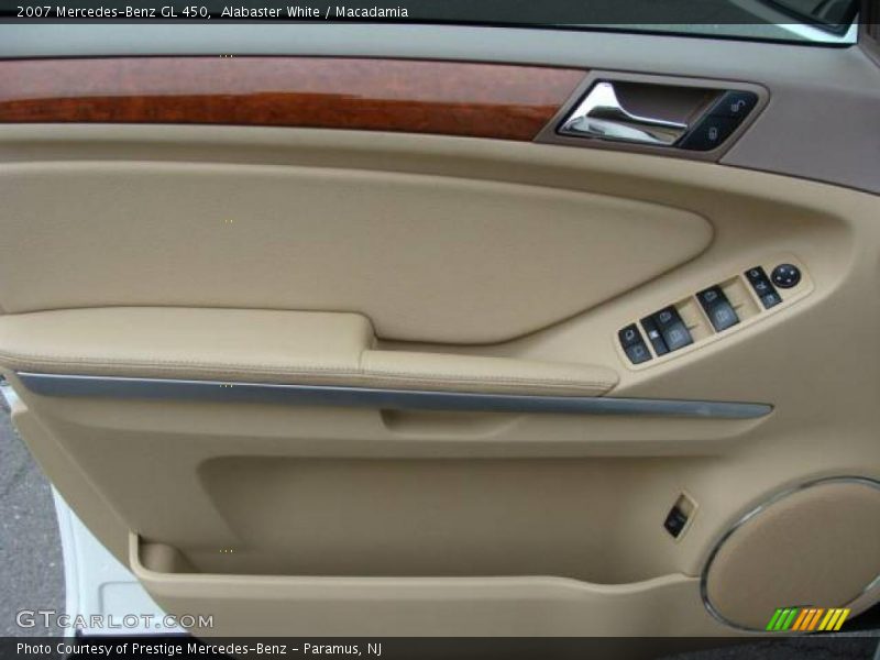 Alabaster White / Macadamia 2007 Mercedes-Benz GL 450