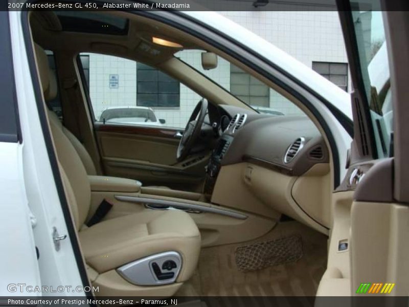 Alabaster White / Macadamia 2007 Mercedes-Benz GL 450