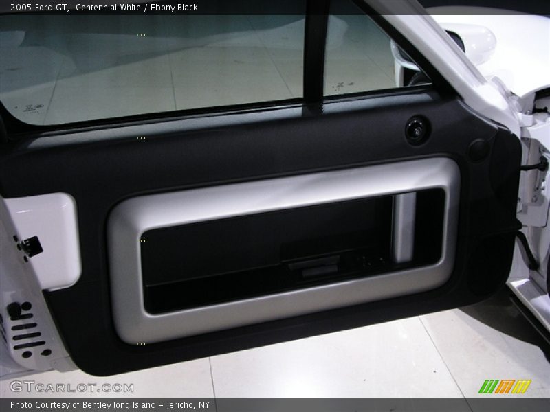 Centennial White / Ebony Black 2005 Ford GT