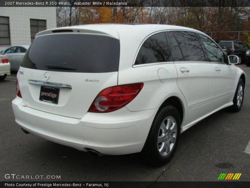 Alabaster White / Macadamia 2007 Mercedes-Benz R 350 4Matic