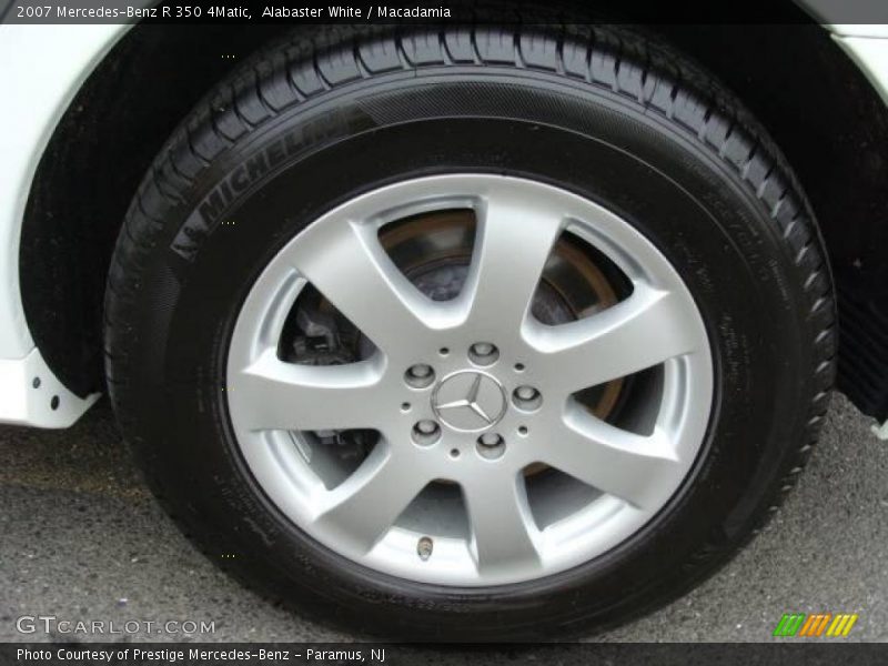 Alabaster White / Macadamia 2007 Mercedes-Benz R 350 4Matic
