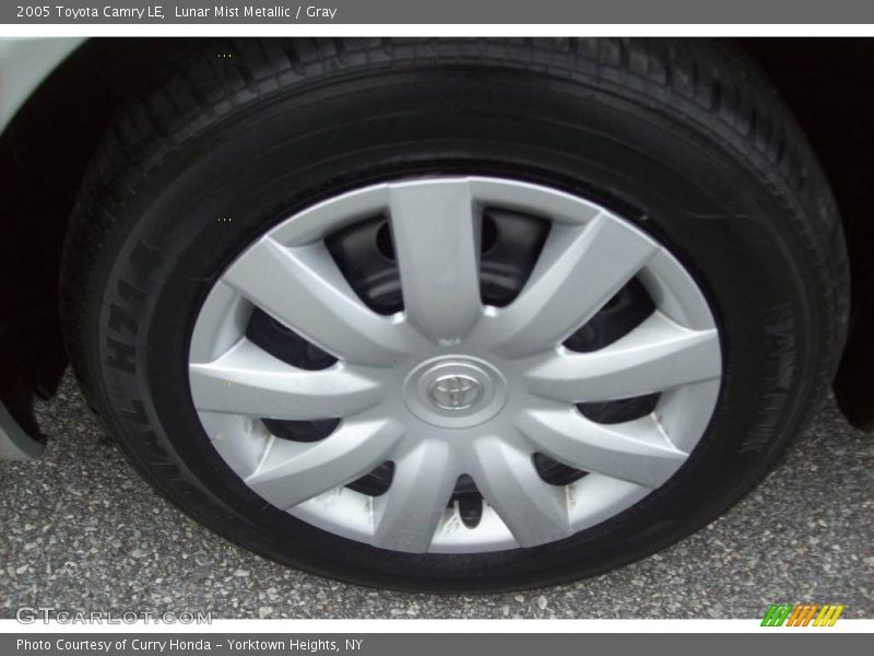 Lunar Mist Metallic / Gray 2005 Toyota Camry LE