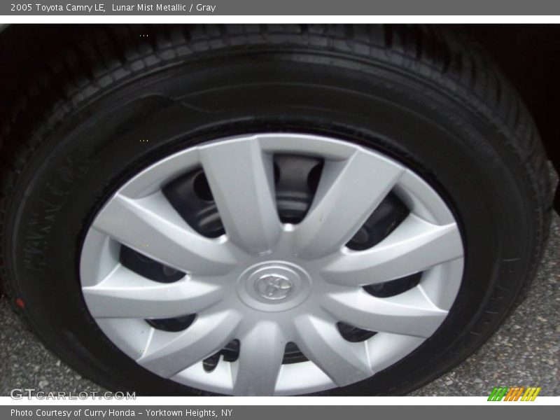 Lunar Mist Metallic / Gray 2005 Toyota Camry LE