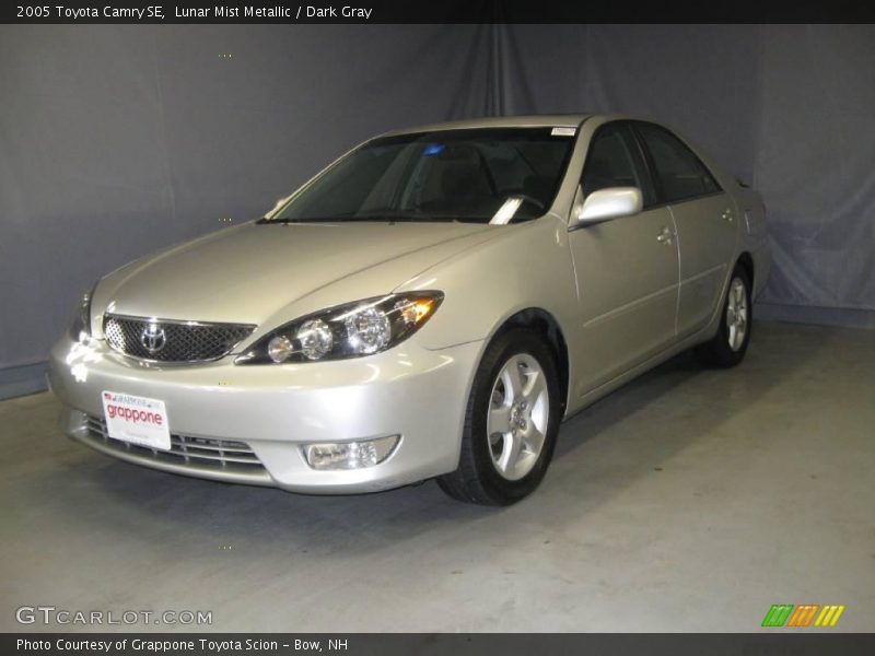 Lunar Mist Metallic / Dark Gray 2005 Toyota Camry SE