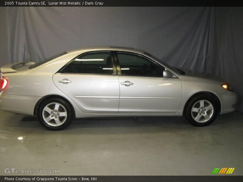 Lunar Mist Metallic / Dark Gray 2005 Toyota Camry SE