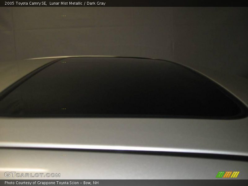 Lunar Mist Metallic / Dark Gray 2005 Toyota Camry SE
