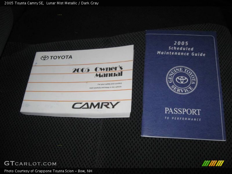 Lunar Mist Metallic / Dark Gray 2005 Toyota Camry SE