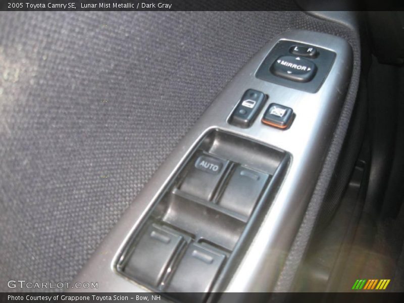 Lunar Mist Metallic / Dark Gray 2005 Toyota Camry SE