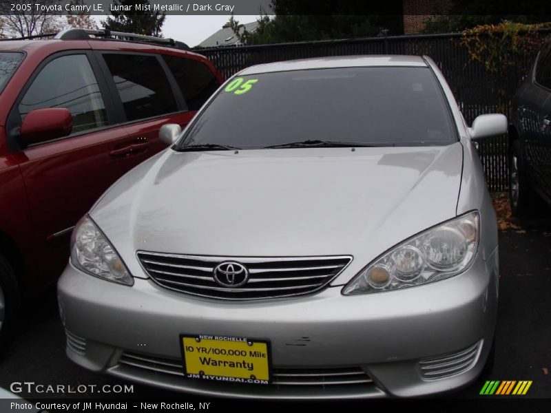 Lunar Mist Metallic / Dark Gray 2005 Toyota Camry LE