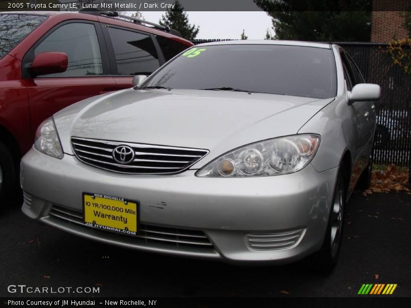 Lunar Mist Metallic / Dark Gray 2005 Toyota Camry LE