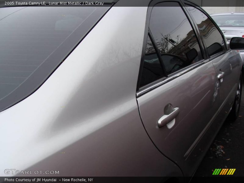 Lunar Mist Metallic / Dark Gray 2005 Toyota Camry LE