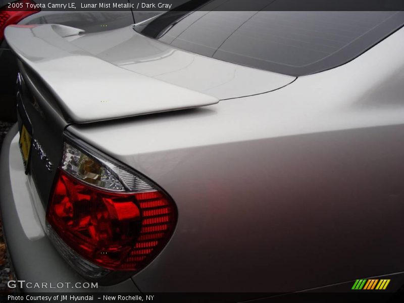 Lunar Mist Metallic / Dark Gray 2005 Toyota Camry LE