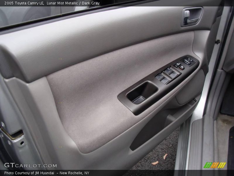 Lunar Mist Metallic / Dark Gray 2005 Toyota Camry LE