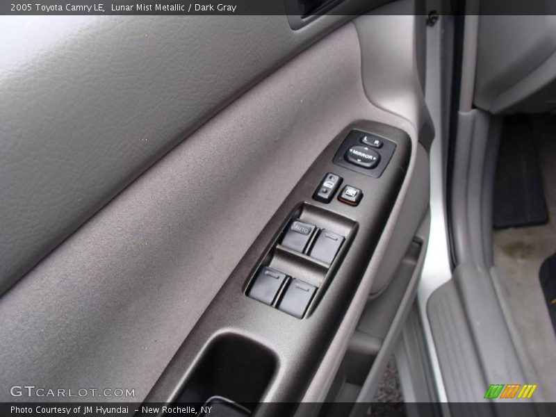 Lunar Mist Metallic / Dark Gray 2005 Toyota Camry LE