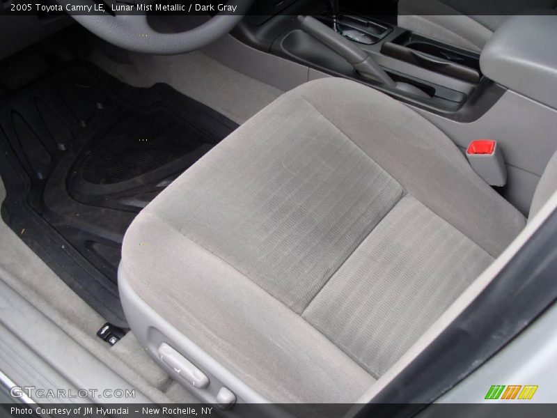 Lunar Mist Metallic / Dark Gray 2005 Toyota Camry LE