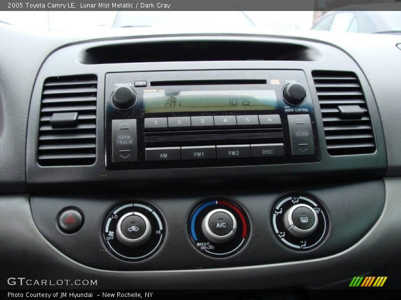 Lunar Mist Metallic / Dark Gray 2005 Toyota Camry LE