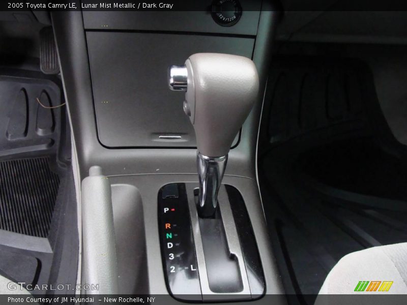 Lunar Mist Metallic / Dark Gray 2005 Toyota Camry LE