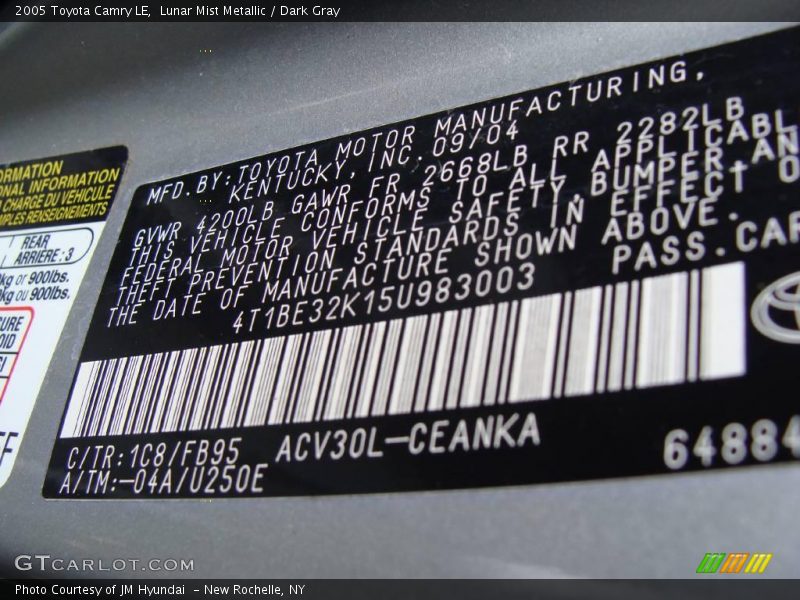 Lunar Mist Metallic / Dark Gray 2005 Toyota Camry LE