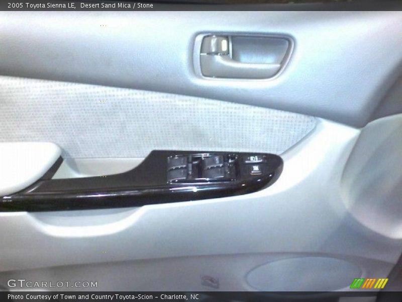 Desert Sand Mica / Stone 2005 Toyota Sienna LE