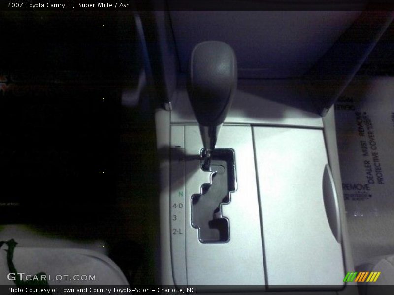 Super White / Ash 2007 Toyota Camry LE