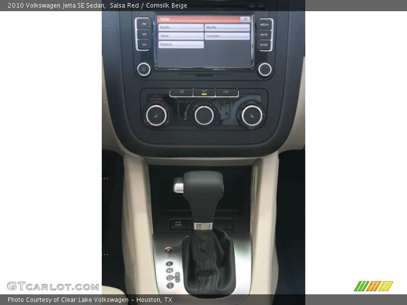 Salsa Red / Cornsilk Beige 2010 Volkswagen Jetta SE Sedan
