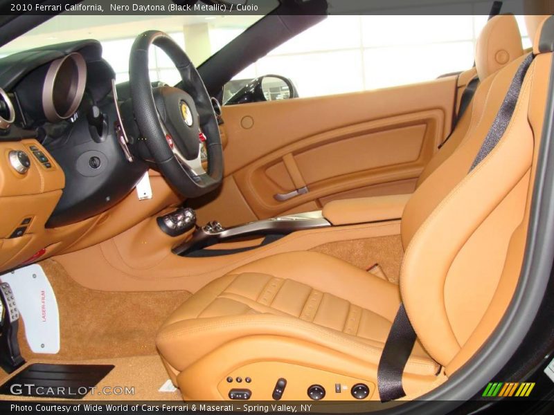  2010 California  Cuoio Interior
