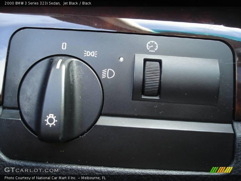 Jet Black / Black 2000 BMW 3 Series 323i Sedan