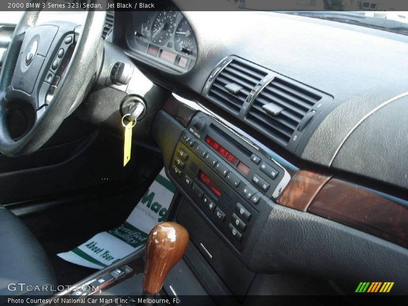 Jet Black / Black 2000 BMW 3 Series 323i Sedan