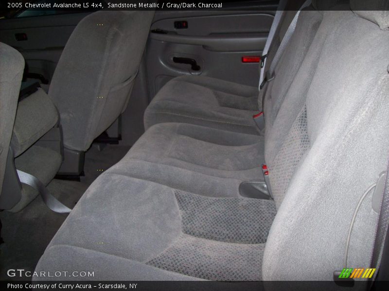 Sandstone Metallic / Gray/Dark Charcoal 2005 Chevrolet Avalanche LS 4x4