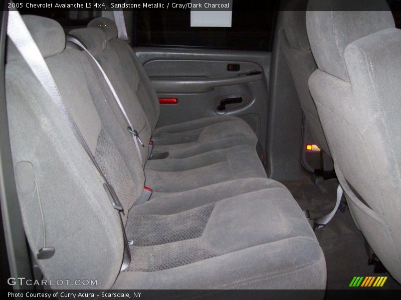 Sandstone Metallic / Gray/Dark Charcoal 2005 Chevrolet Avalanche LS 4x4