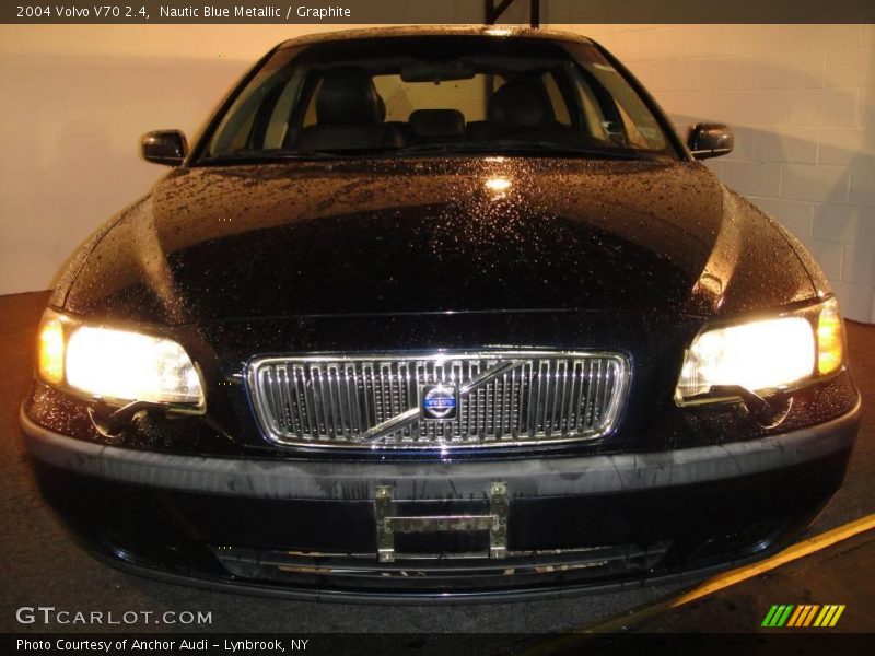 Nautic Blue Metallic / Graphite 2004 Volvo V70 2.4