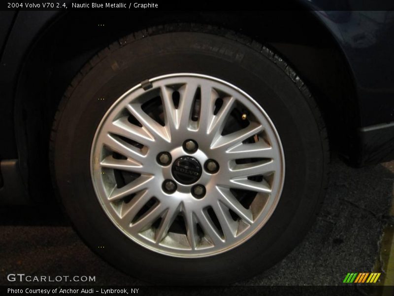 Nautic Blue Metallic / Graphite 2004 Volvo V70 2.4