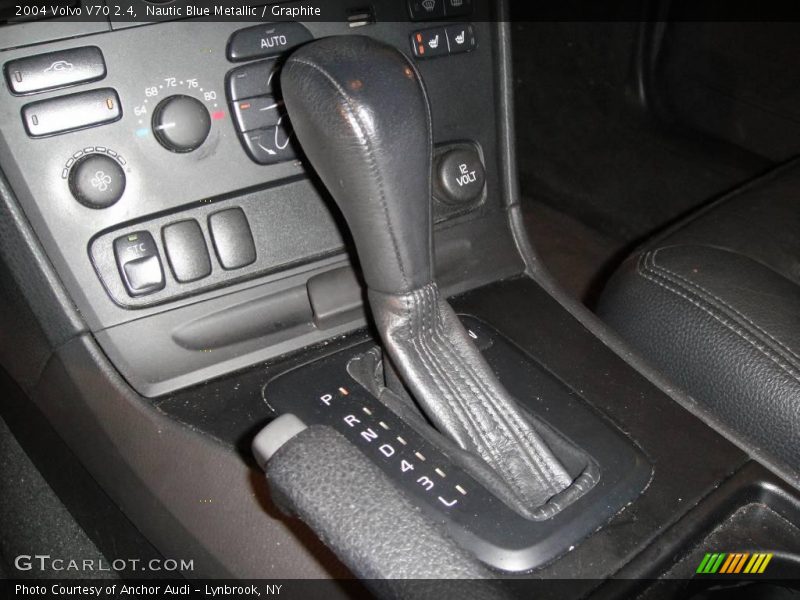 Nautic Blue Metallic / Graphite 2004 Volvo V70 2.4