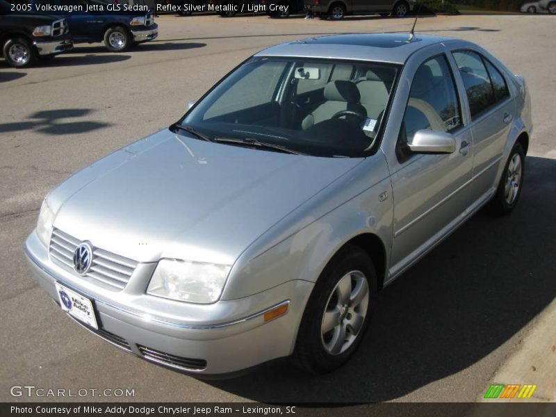 Reflex Silver Metallic / Light Grey 2005 Volkswagen Jetta GLS Sedan
