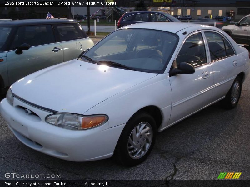 Oxford White / Medium Graphite 1999 Ford Escort SE Sedan