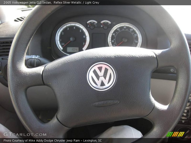 Reflex Silver Metallic / Light Grey 2005 Volkswagen Jetta GLS Sedan
