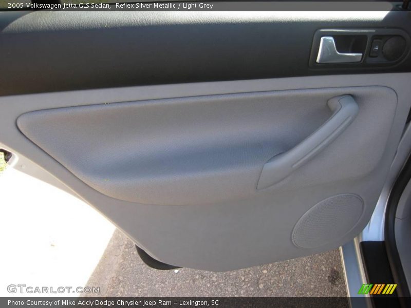 Reflex Silver Metallic / Light Grey 2005 Volkswagen Jetta GLS Sedan