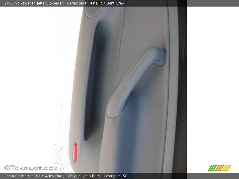 Reflex Silver Metallic / Light Grey 2005 Volkswagen Jetta GLS Sedan