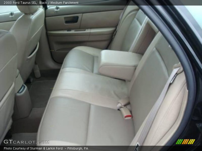 Black / Medium Parchment 2003 Ford Taurus SEL