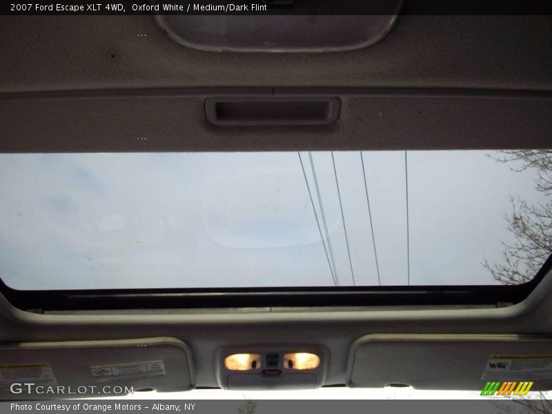 Oxford White / Medium/Dark Flint 2007 Ford Escape XLT 4WD